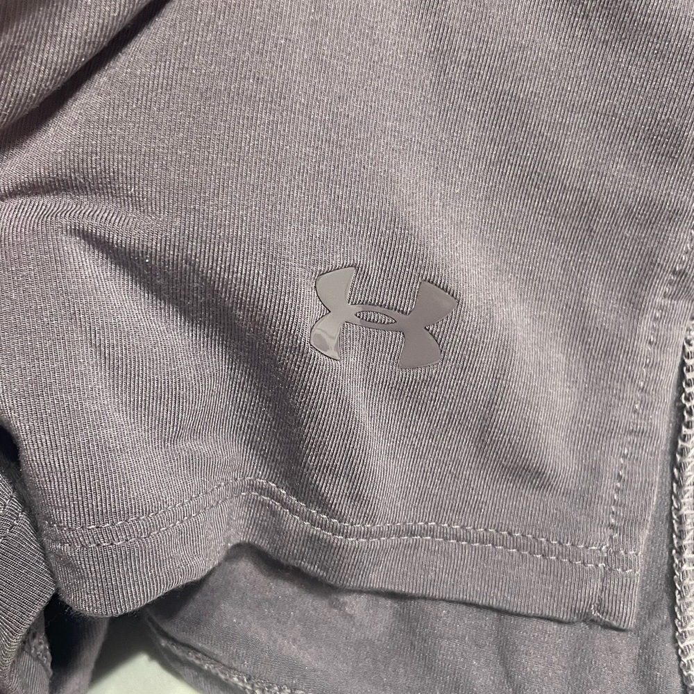 Under Armour Women's Long Sleeve Top in Lavender with Back Cutout - Picture 13 of 13